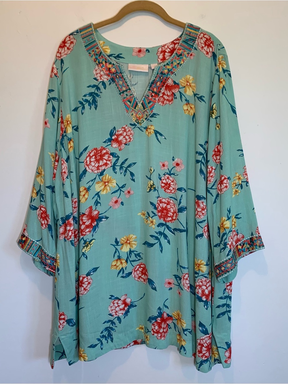 New Belle Kim Gravel Turquoise Embroidered V-Neck tunic Blouse 2X